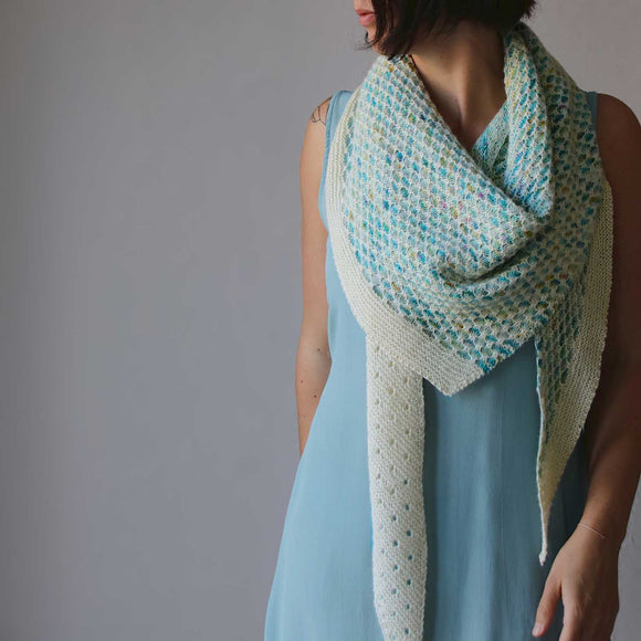 NIXE: A shawl by Melanie Berg